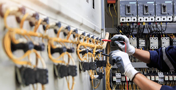 Professional Electrician technician working in Pigeon Forge, TN